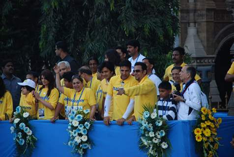 Tina Ambani, Ritesh Deshmukh, Akshay Kumar and Gulshan Grover at Marathon High Res in Mumbai