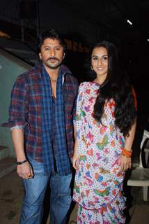 Arshad Warsi and Vidya Balan promote Ishqiya on Music ka Maha MUqabla at Chembur in Mumbai on Monday Evening