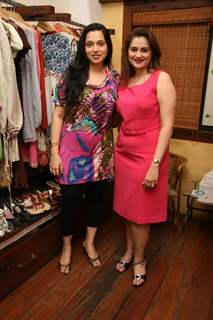 Amisha Khanna Showcase her New Collection at Cypress in Khar