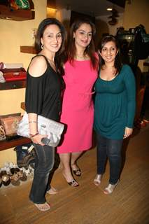 Juhi Babbar and Amisha Khanna Showcase her New Collection at Cypress in Khar