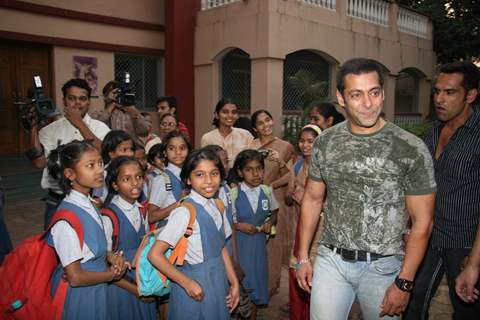 Salman Khan at St Catherine''s Home at Andheri