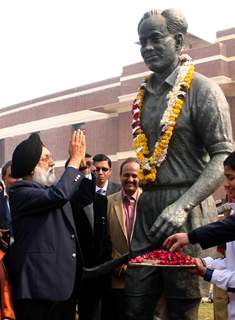 Dr MS Gill, Union Minister for Youth Affairs and Sports dedicating the remodeled and reconstructed Major Dhyan Chand National Stadium to the Hockey lovers across the globe, in New Delhi on Sunday