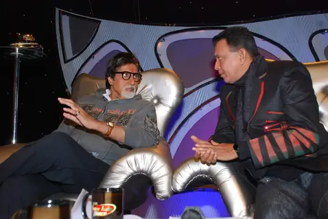 Bollywood Actor Amitabh Bachchan with Mithun Chakraborty on the sets of DID in Mumbai on Monday