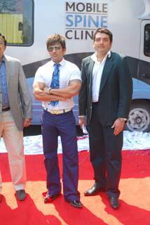 Yash Birla launches India''s first mobile Spine Clinic at Worli