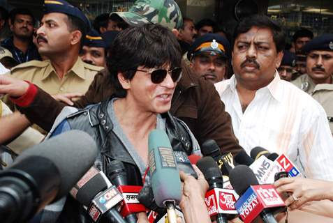 Shah Rukh Khan arrive back in Mumbai