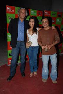 Rachana Shah with top directors at IIFW cocktail party at Blue Frog