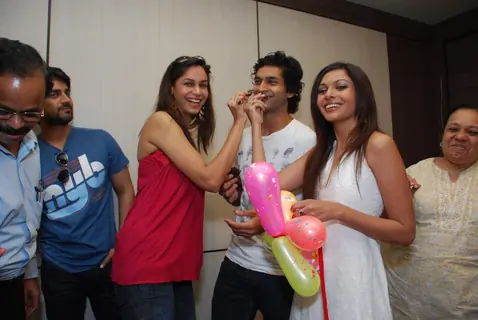 Bollywood actor Purabh Kohli celebrates his birthday with the star cast of &quot;Hide N Seek&quot; at Moserbaor office, Andheri