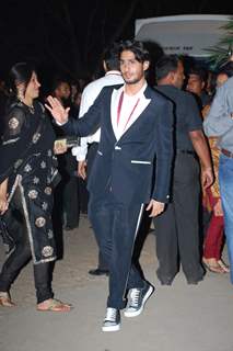 Prateik Babbar at filmfare red carpet