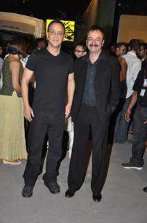 Vidhu Vinod Chopra and Raju Hirani at filmfare red carpet