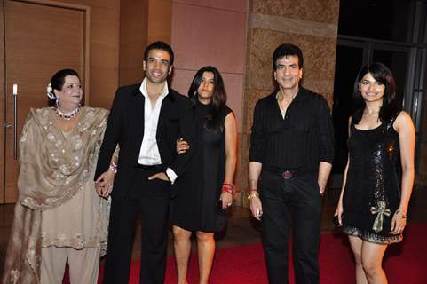 Jitendra''s family at Ambani''s Big pictures bash at Grand Hyatt