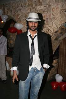 Aashish Chaudhry at Manik Soni''s birthday bash at Kino''s Cottage