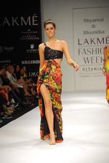 Model walk on the ramp for Shyamal Bhumika at Lakme Fashion Week 2010