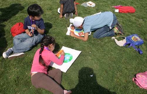 Children at &quot;Green Mela&quot;as a part of Greenathon at Central Park, Connaught Place in New Delhi on Sunday