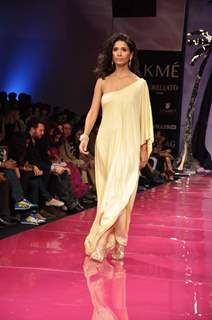 Model walks on the ramp for designer Malini Ramani at Lakme Fashion Week 2010