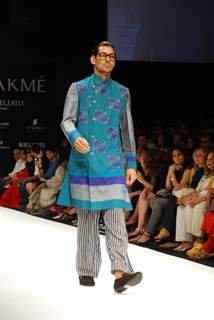 Model walks on the ramp for designer Neelanjan Ghosh at Lakme Fashion Week 2010