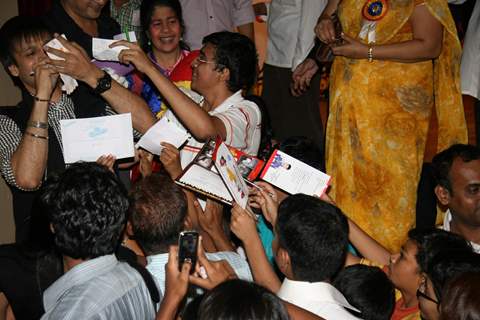 Vivek Oberoi at Vallabdas Dagra Indian Society children event, Bandra