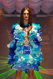 Model at Mercedez Benz Facination colelction by Manish Arora