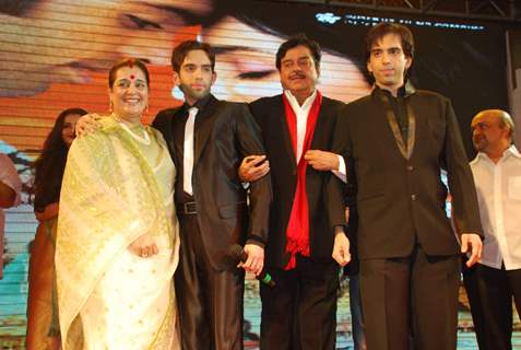 Shatrughan Sinha''s son Luv launches with movie Sadiyan at The Club