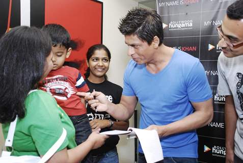 Reebok My Name Is Khan online contest winners get to meet SRK and win Reebok MNIK merchandise