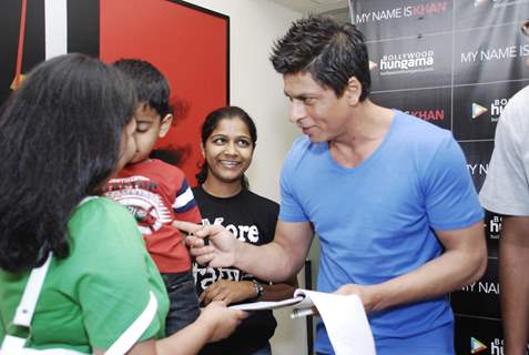 Reebok My Name Is Khan online contest winners get to meet SRK and win Reebok MNIK merchandise