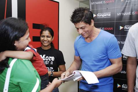 Reebok My Name Is Khan online contest winners get to meet SRK and win Reebok MNIK merchandise