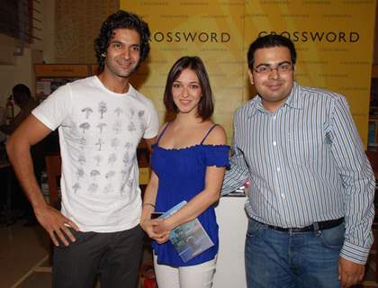 Purab Kohli, Nauheed Cyrusi and Ahmed Faiyaz at Ahmed Faiyaz Book Launch