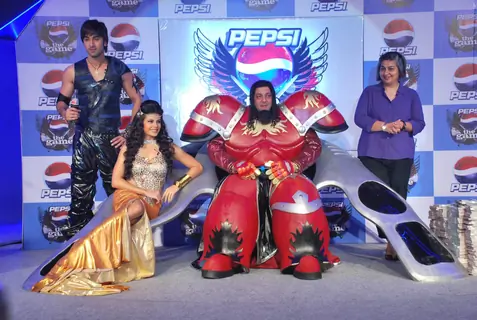 Ranbir, Sanjay Dutt and Jacqueline unveil Pepsi Game