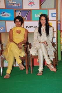 Soha, Neha and Gul at Shiksha NGO event at Taj Land''s End