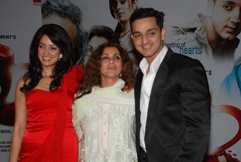 Vidya Malvade and Dimple Kapadia at Tum Miloh To sahi premiere