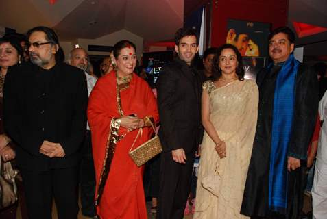 Shatrughan Sinha, Poonam Sinha, Luv Sinha and Hema Malini at Saadiyan film premiere