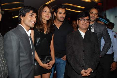 John Abraham and Bipasha Basu grace Pankh Premiere