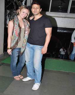 Arayan Ved with wife at Umesh Pherwani''s stand up comic show at St Andrew Auditorium