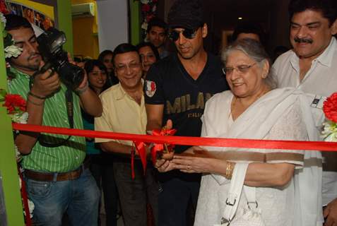 Akshay Kumar launches Pankaj Dheer''s Abbhinnay acting academy at Jogeshwari