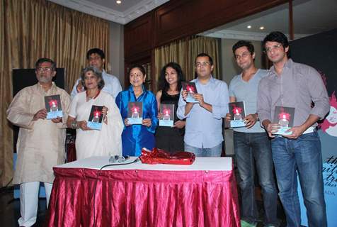 Ranbir Hooda and Sharman Joshi at the launch of Sharda Sunder''s book at Nehru