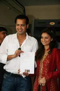 Rahul Mahajan and Dimpy get their Marriage Certificate at Elphinstone