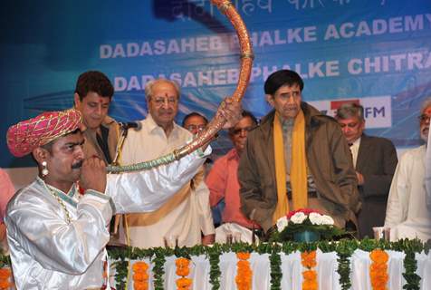 Dev Anand and Pran at Dasahaeb Phalke Awards