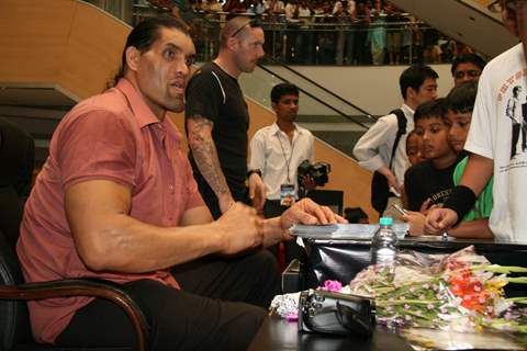 Khali meets fans at Inorbit Mall