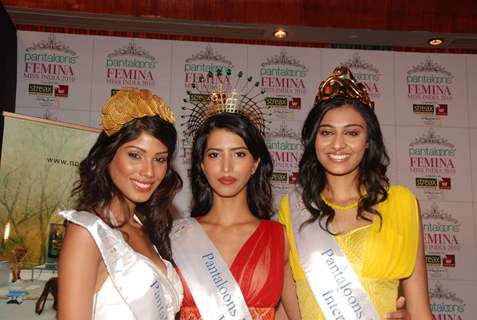 Pantaloons Femina Miss India International 2010 pose for the photographers during the press conference of PFMI 2010 in Mumbai on Monday