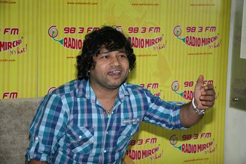 Kailash Kher at Radio Mirchi to launch new track &quot;Tere Liye&quot; at Lower Parel