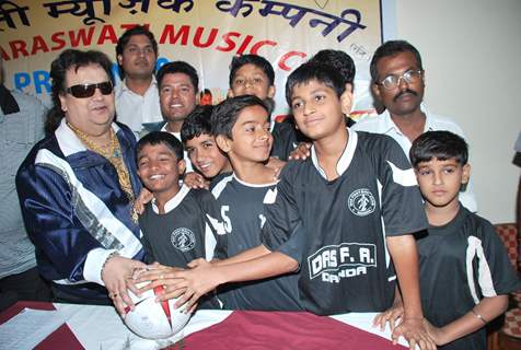 Bappi Lahri at Lagan the winner film launch at Juhu Plaza