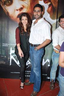 Abhishek and Aishwarya Bachchan on Raavan Promotional Event at From Metro to Cinemax