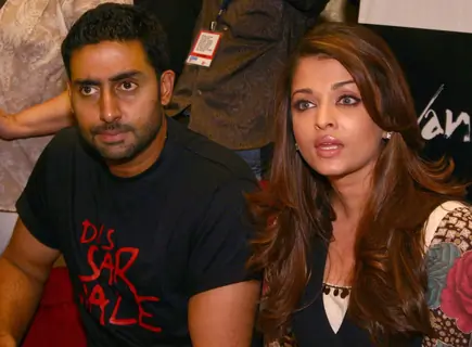 Abhishek Bachchan and Aishwarya Rai Bachchan while promoting their film "Raavan" in Ambience Mall, Gurgaon Sunday