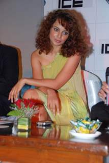Bollywood actress Kangna Ranaut to Endorse Alcatel Ice 3 Mobile at Taj Lands End on Mumbai