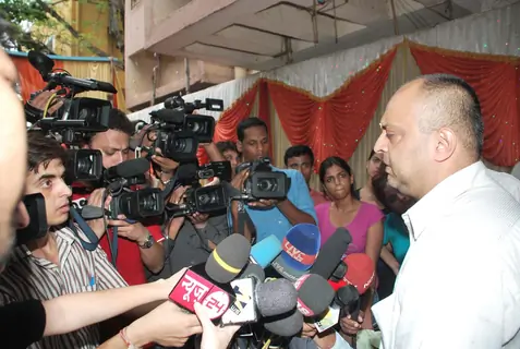 Viveka Babjee''s prayer meet at Juhu