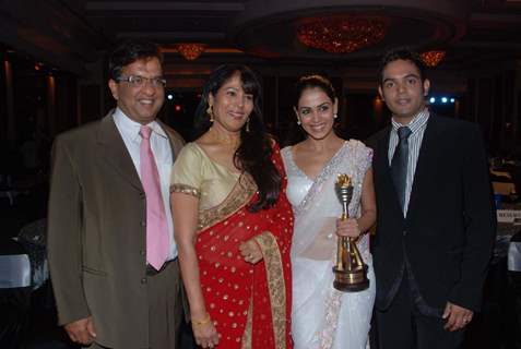 Prasoon Joshi and Genelia at CNBC  Awaaz Consumer Awards at Taj Land''s End