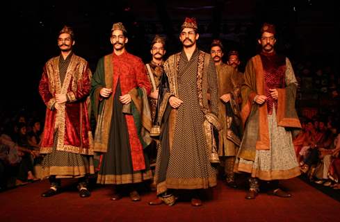 Models showcasing designer Sabyasachi Mukherjee''s creations at the Delhi Counter Week 2010, in New Delhi on Tuesday