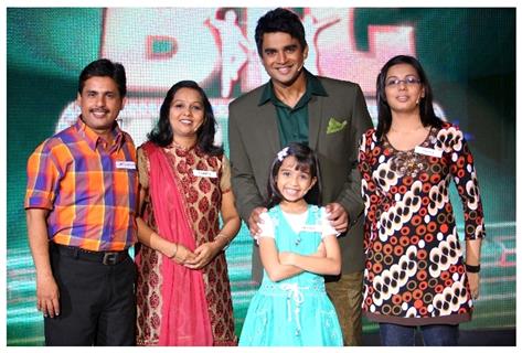 Sparsh family with Madhavan in tv show Big Money