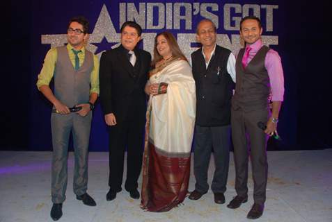 Ayushman Khurana, Sajid Khan, Kirron Kher and Nikhil Chinnappa during the press meet for the TV show