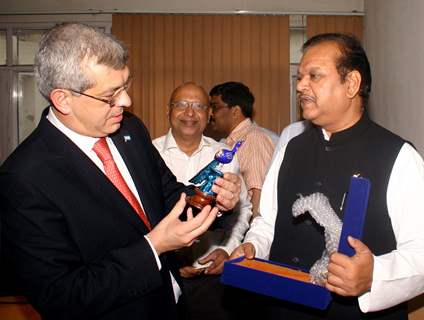 Minister for Food Processing Industries Subodh Kant Sahai and Argentina Minister for Agriculture Live Stock and Fisheries Julian Andres Dominguez at a delegation talks in New Delhi on Monday 2 August 2010