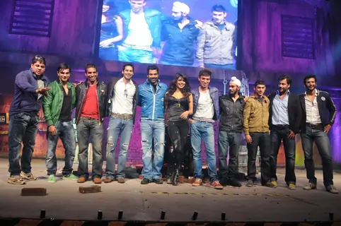 Priyanka Chopra with contestants of Khaton Ke Khiladi 3